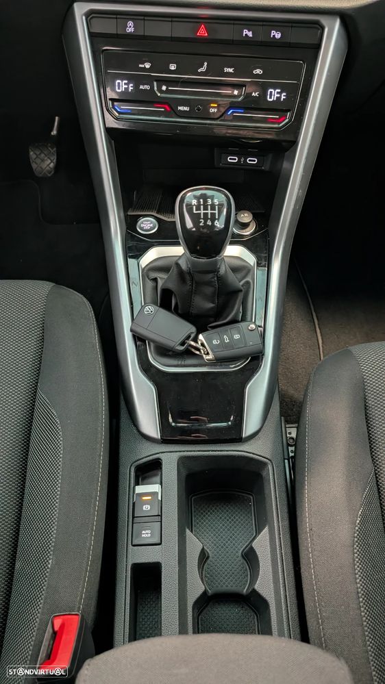 VW T-Roc 1.0 TSI Urban - 17