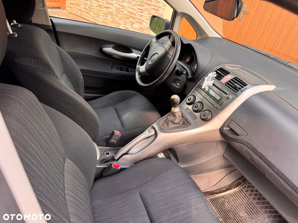 Toyota Auris 1.4 D-4D Luna - 9