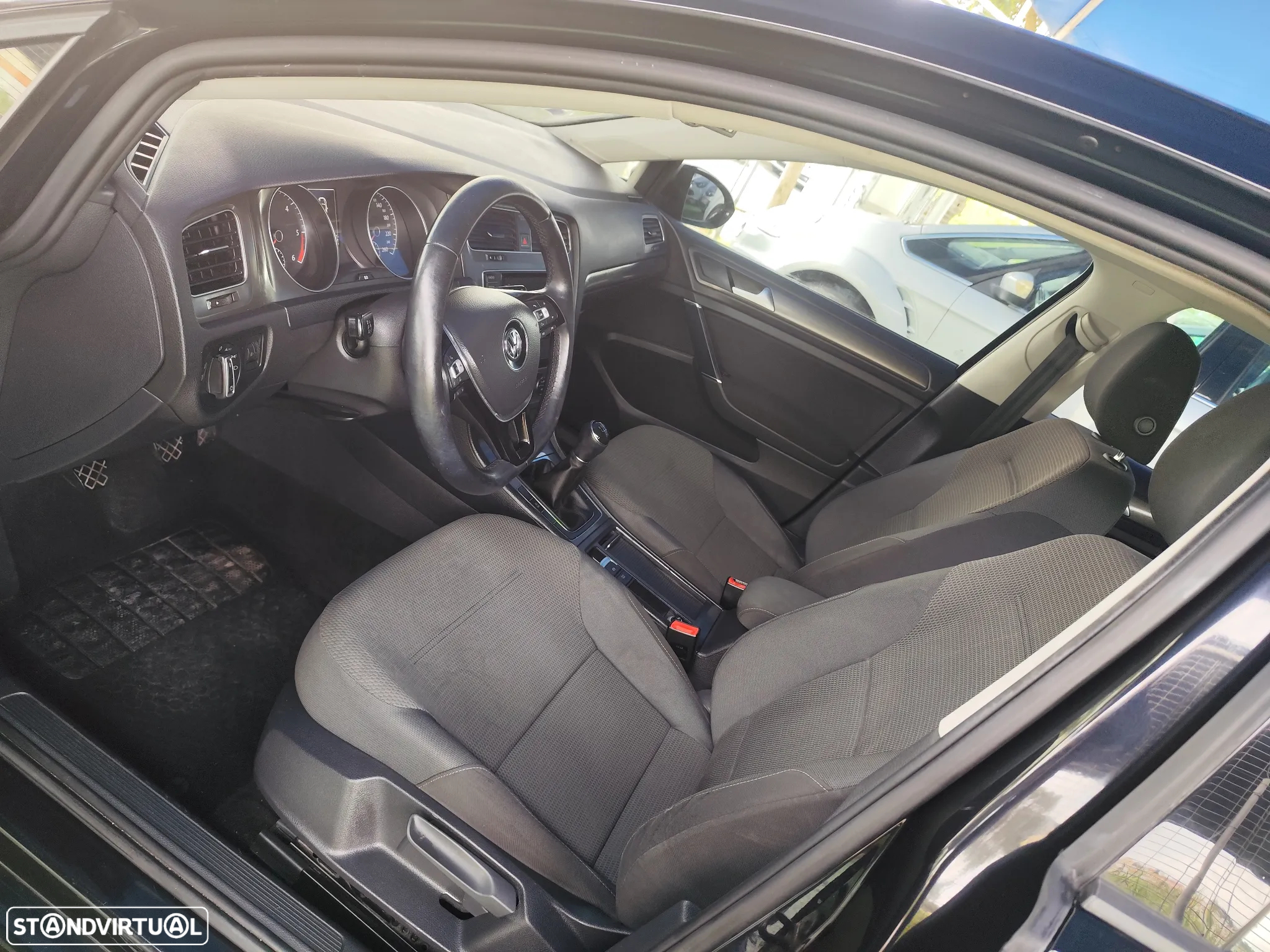 VW Golf 1.6 TDi Confortline - 20