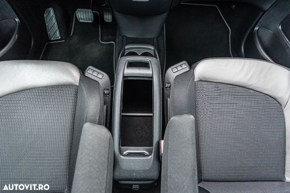 Citroën C4 Space Tourer PureTech 130 Stop&Start EAT8 SHINE - 10