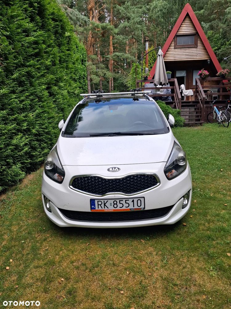Kia Carens - 8