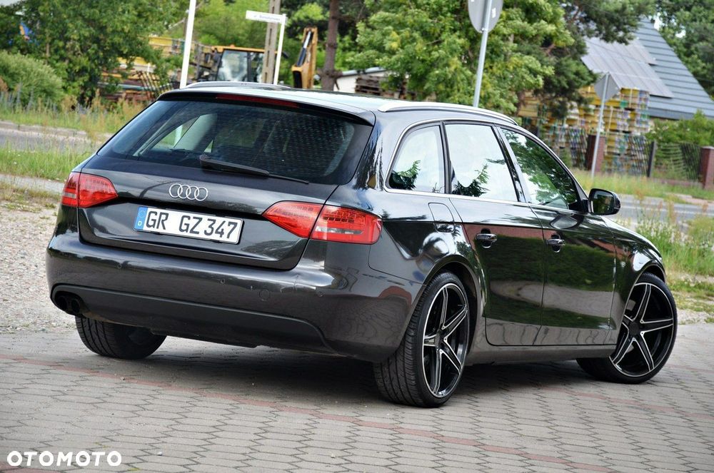 Audi A4 Avant - 13