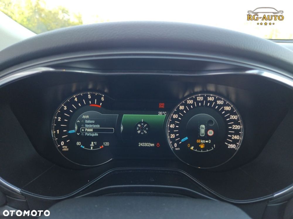 Ford Mondeo - 35