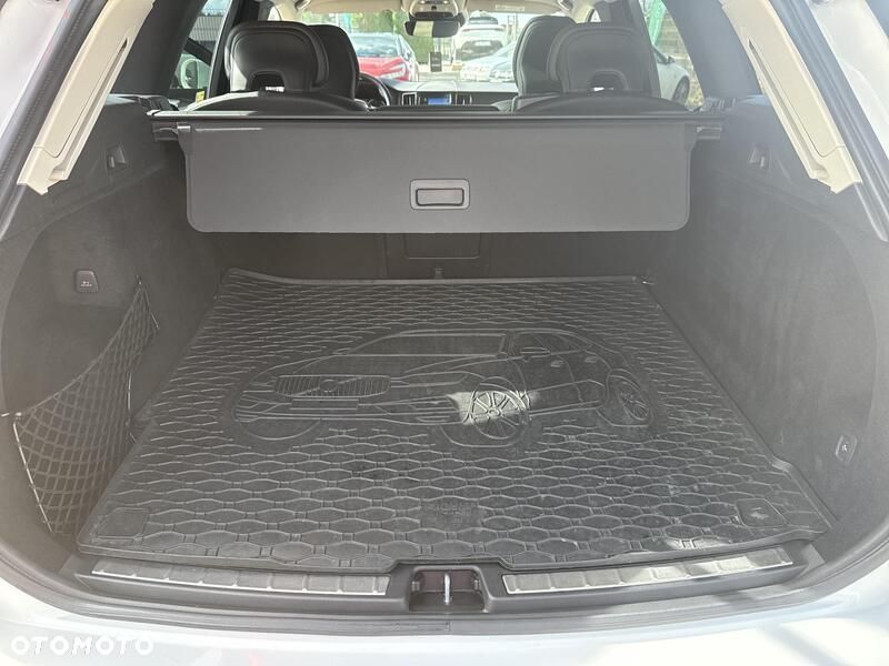 Volvo XC 60 D3 Momentum Pro - 24