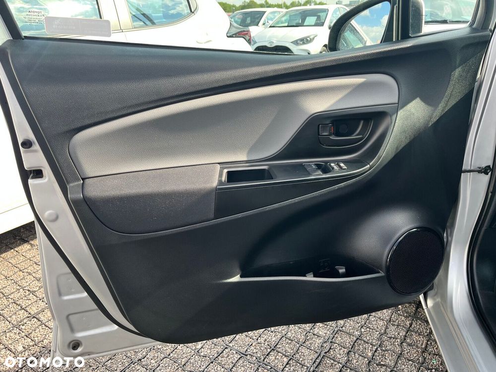 Toyota Yaris - 22