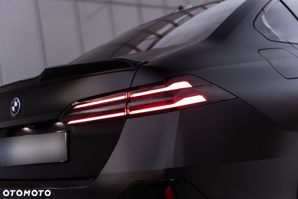 BMW Seria 5 - 16