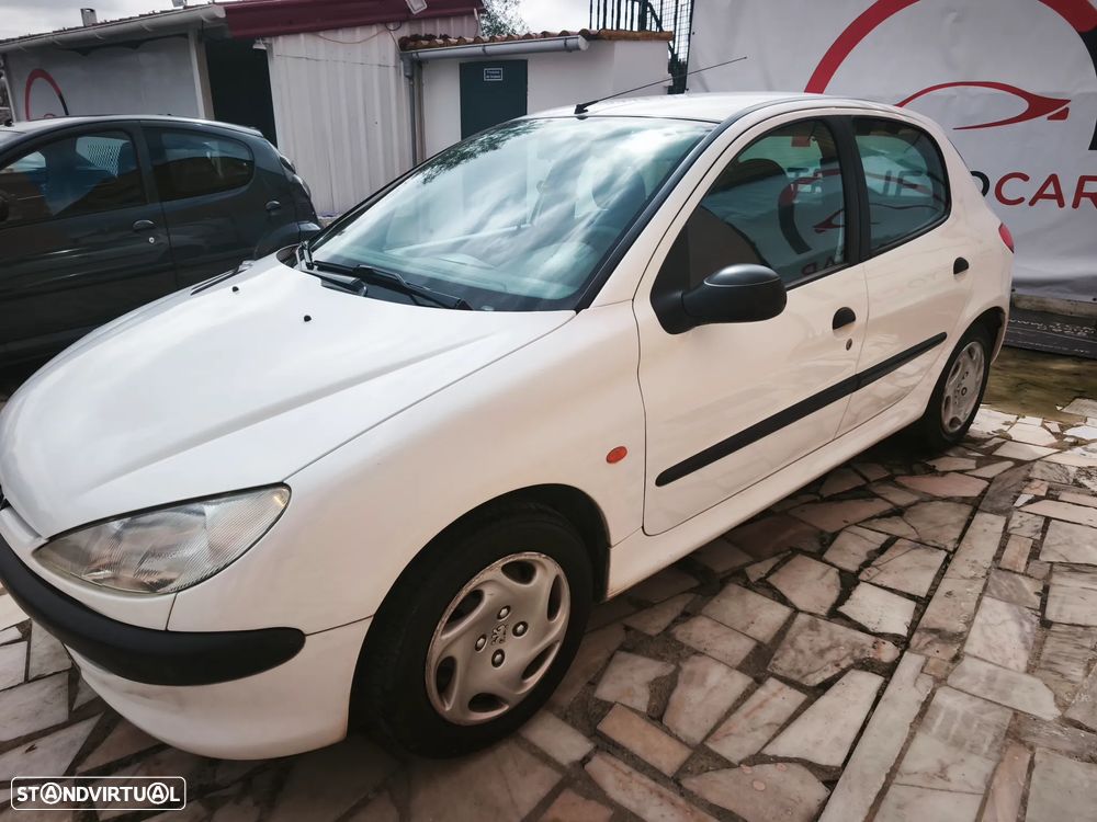 Peugeot 206 1.1 XR Présence - 24