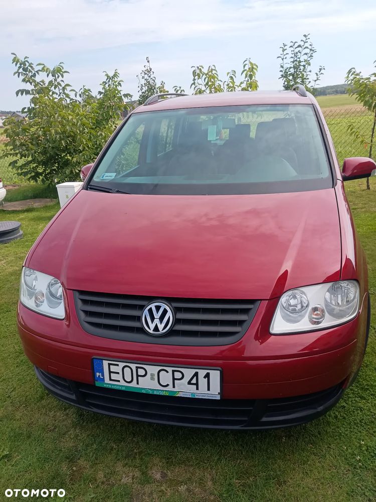 Volkswagen Touran 1.6 Conceptline - 1