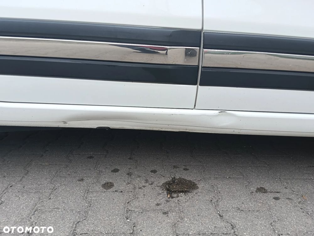 Fiat 500L 1.4 16V Urban Edition - 4