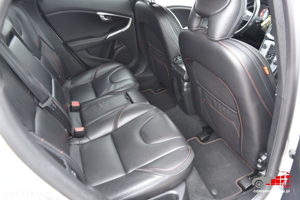 Volvo V40 - 21