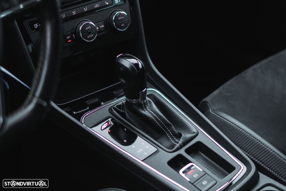 SEAT Leon SC 2.0 TSI S&S DSG Cupra 300 - 37