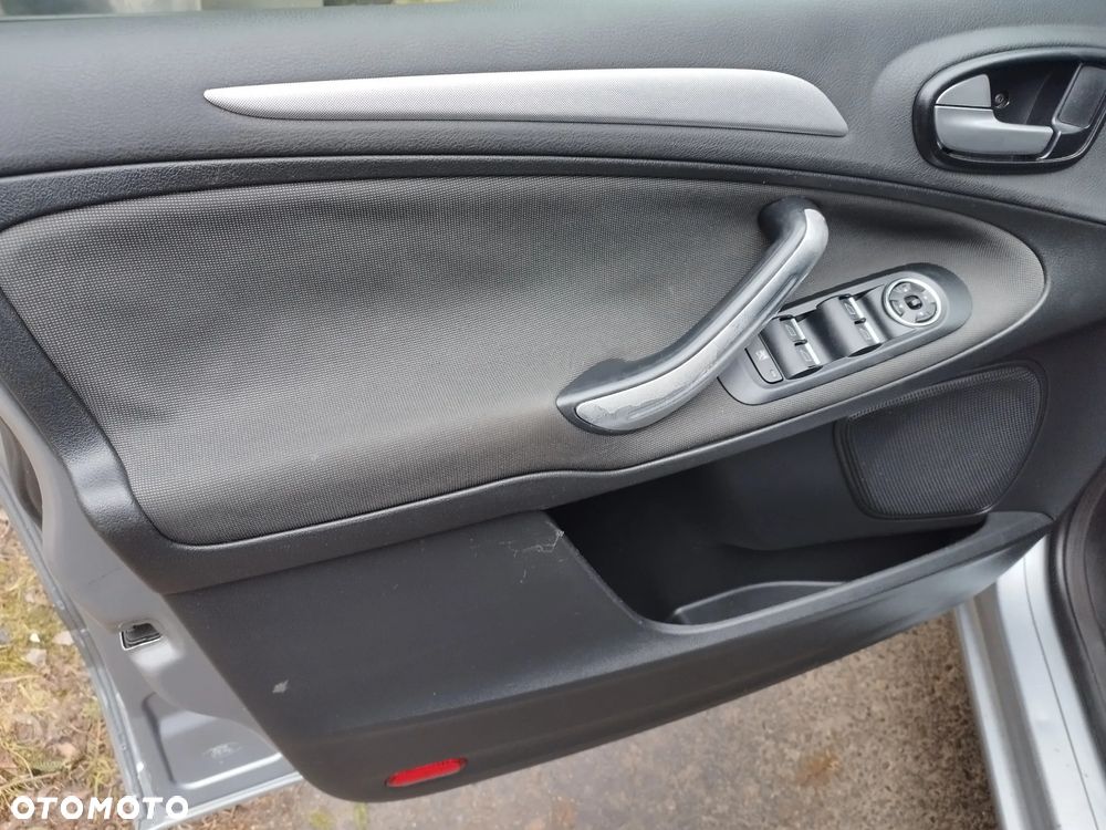 Ford Galaxy - 20