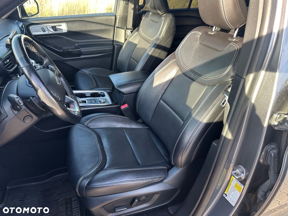 Ford Explorer - 23
