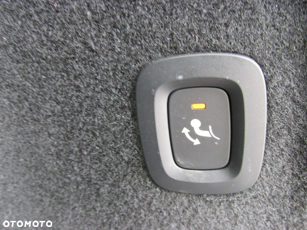Volvo XC 60 D3 Momentum Pro - 16