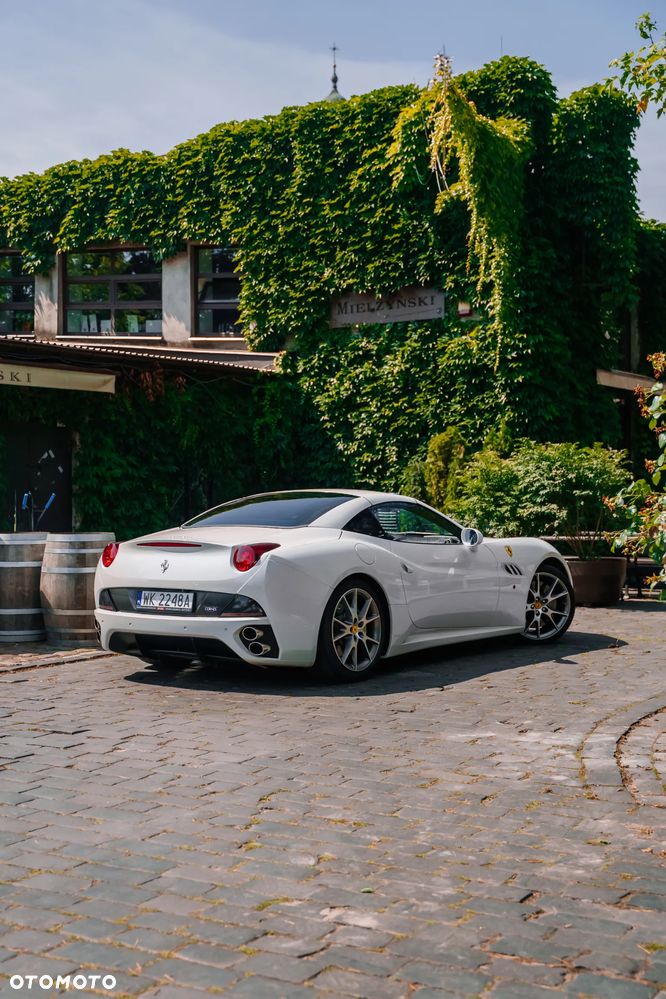 Ferrari California F1 DCT - 1