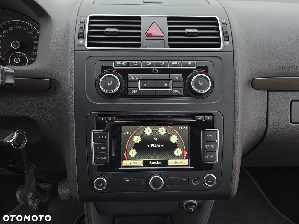 Volkswagen Touran 1.6 TDI DPF BlueMotion Technology STYLE - 32