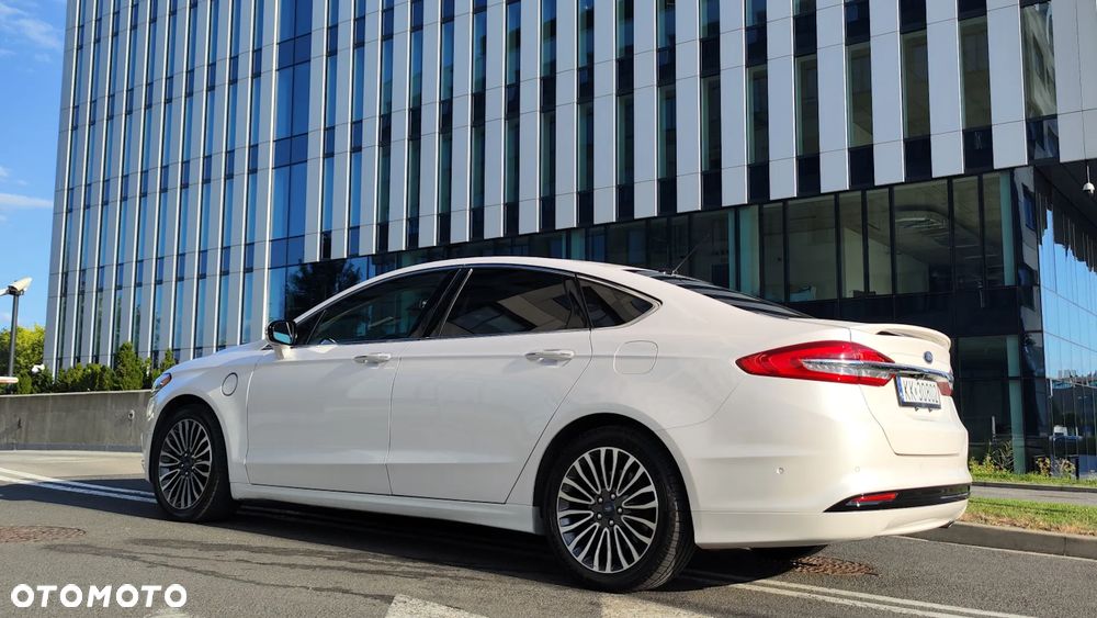 Ford Mondeo 2.0 Hybrid Titanium - 11