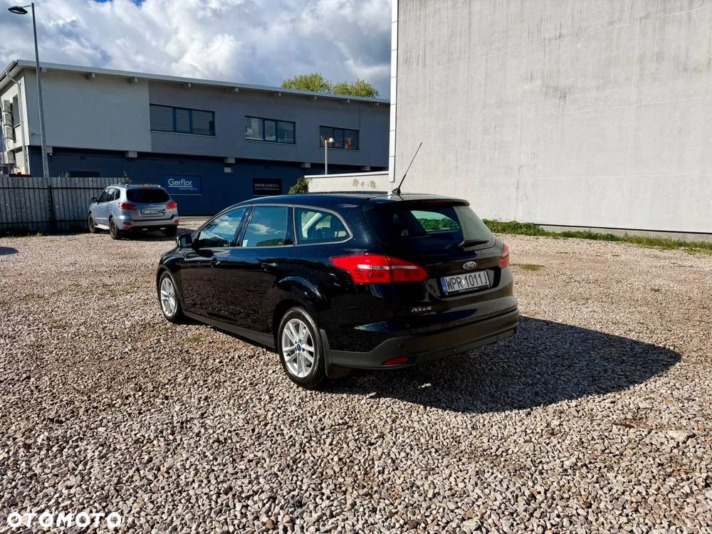 Ford Focus - 8