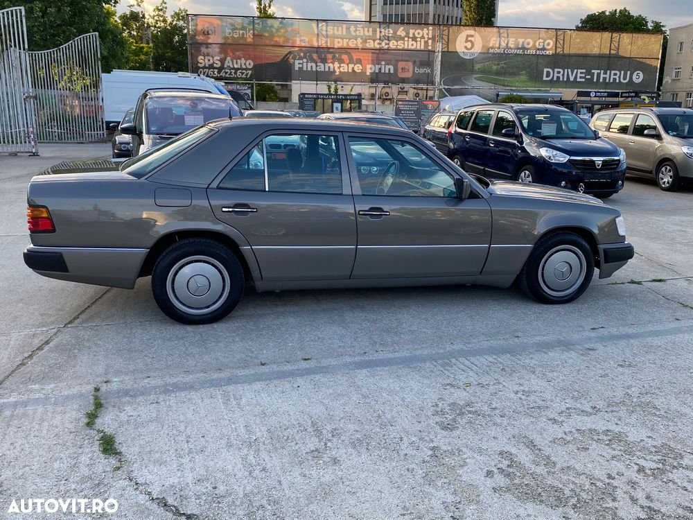 Mercedes-Benz W124 - 12
