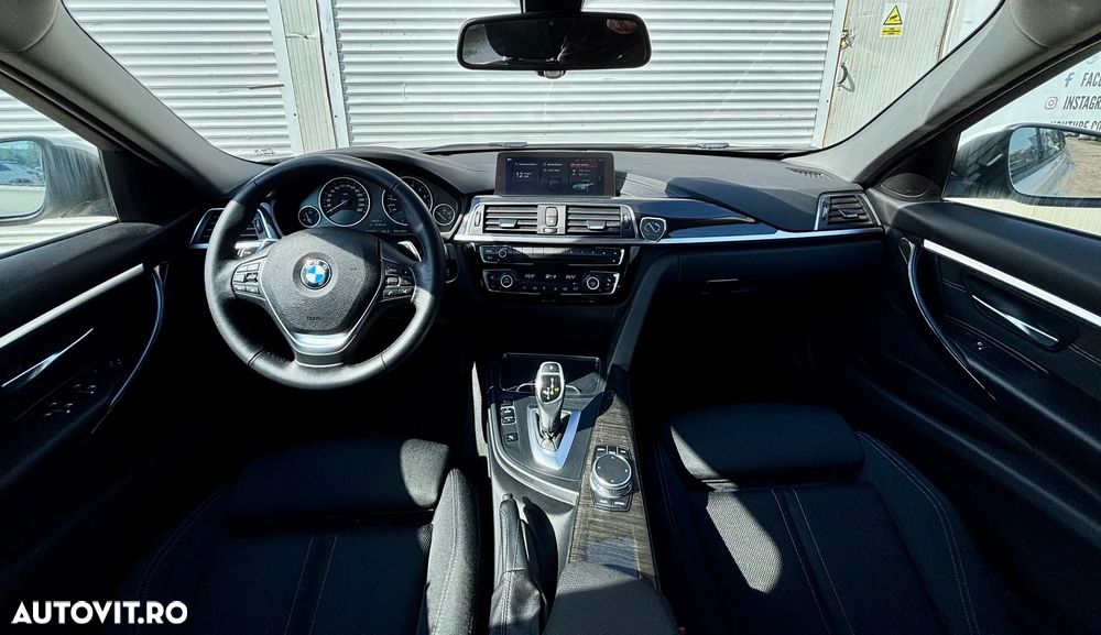 BMW Seria 3 330i xDrive Aut. Sport Line - 4