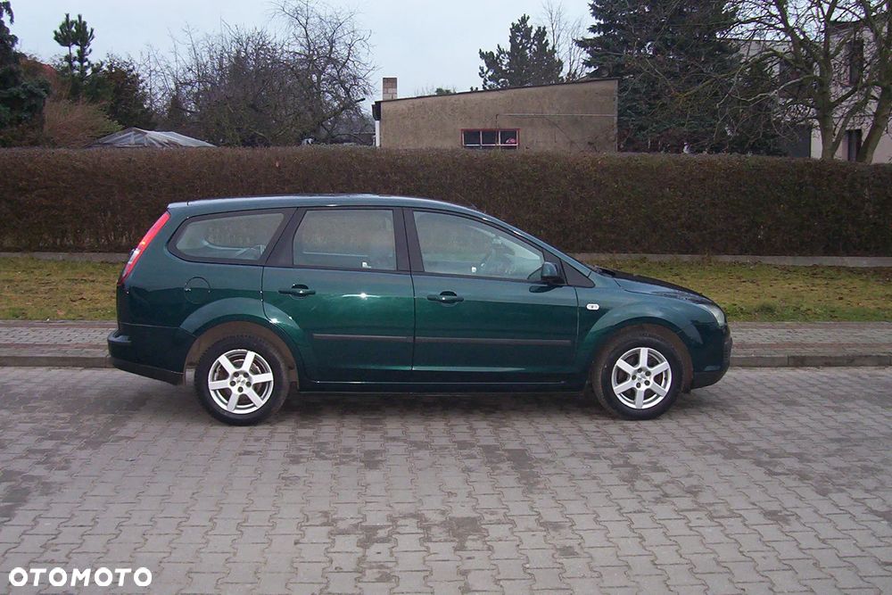 Ford Focus 1.6 TDCi DPF Ambiente - 6