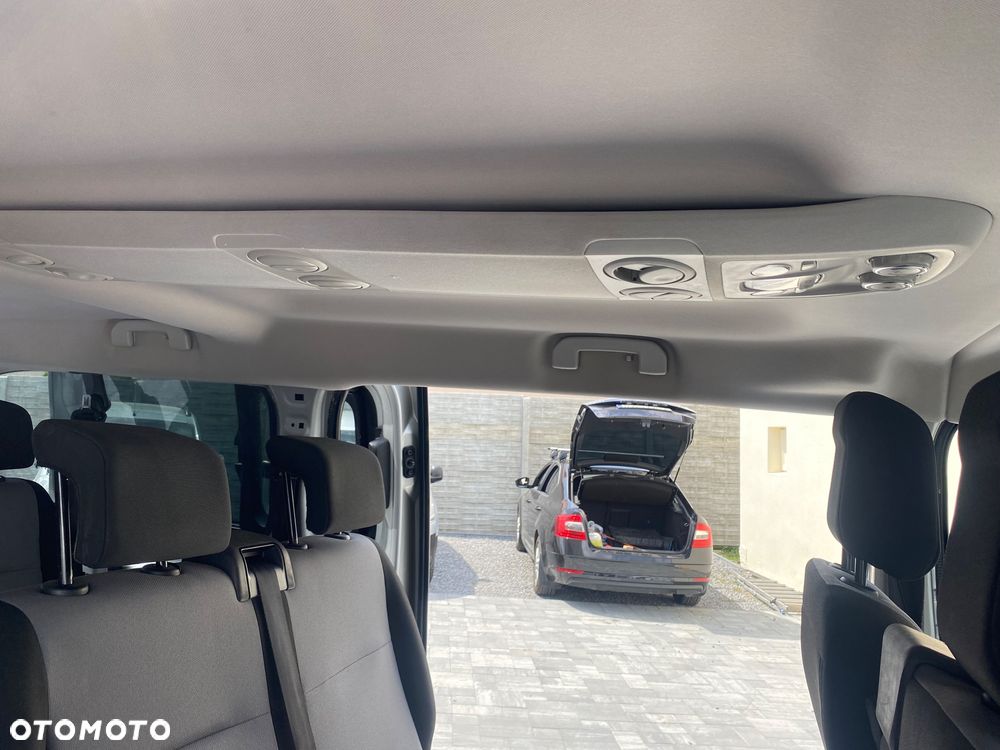 Peugeot Expert Kombi Long 2,8t - 12