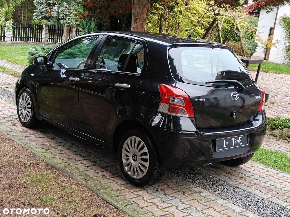 Toyota Yaris - 4