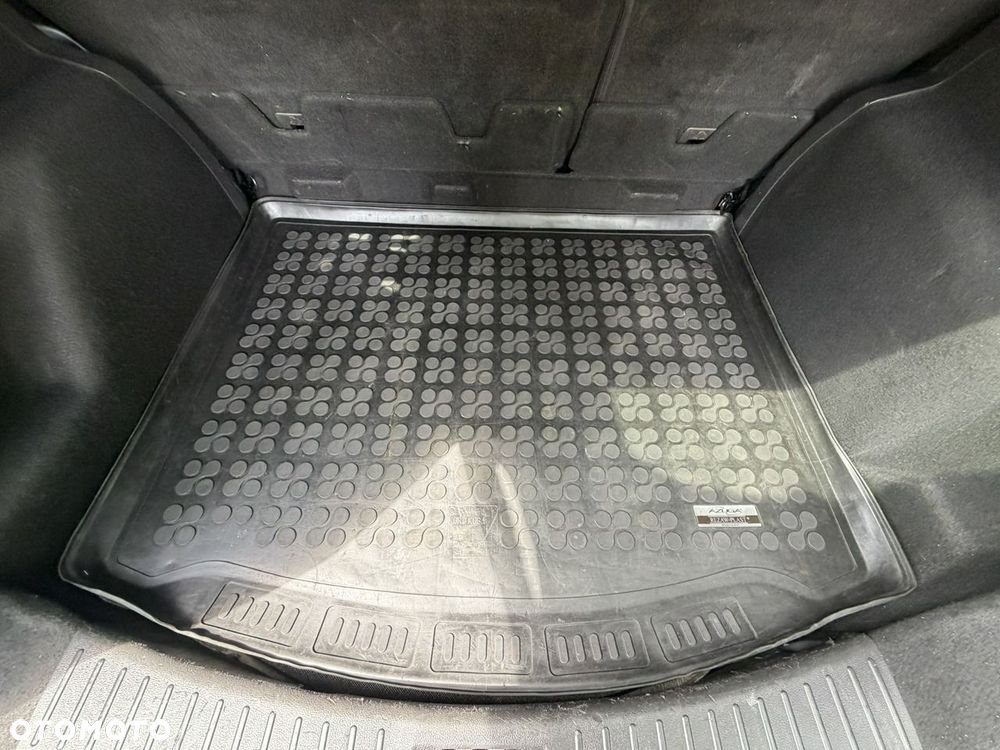 Ford Kuga - 26