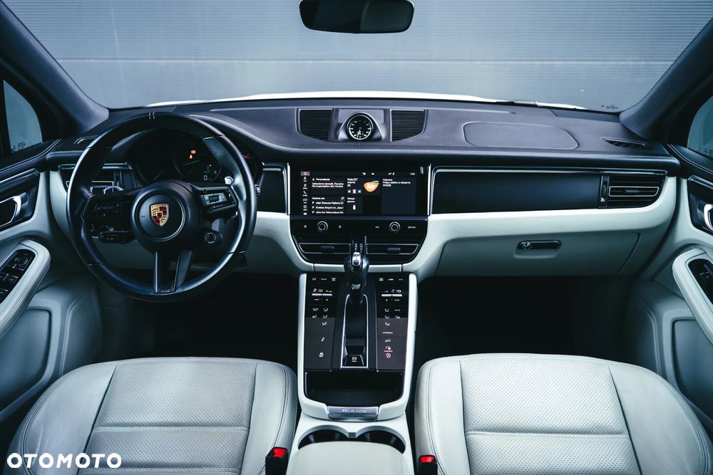 Porsche Macan T - 15