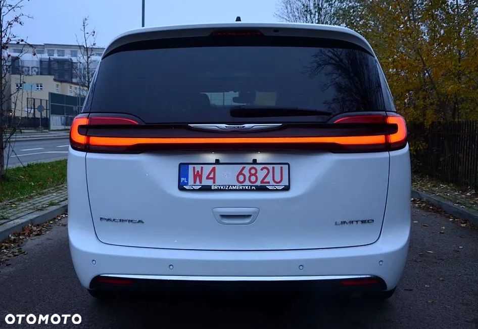 Chrysler Pacifica - 7