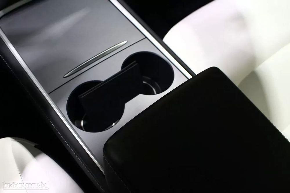 Tesla Model Y Long Range Tração Integral - 34