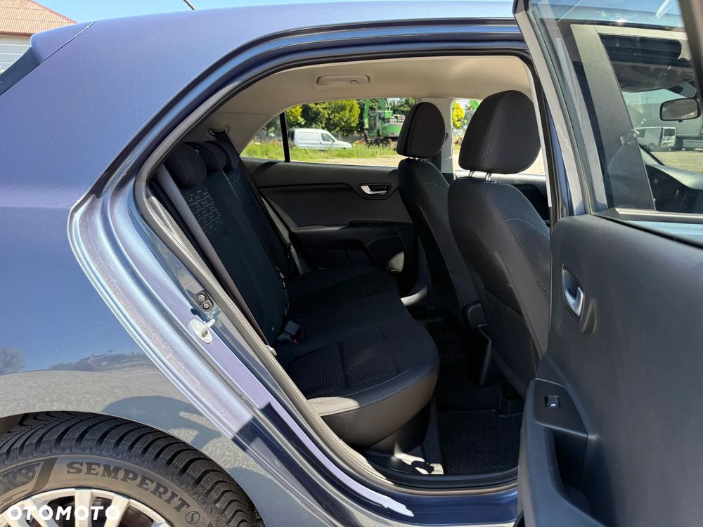 Kia Rio 1.2 Business Line - 29
