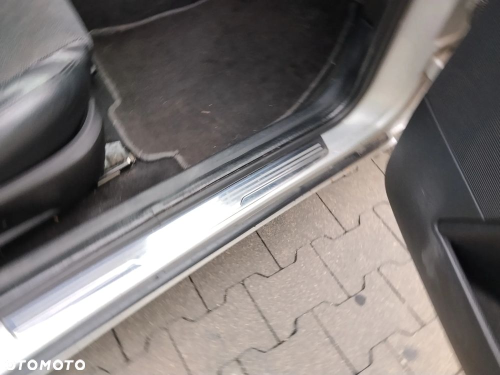 Ford Mondeo 2.0 TDCi Titanium X - 22