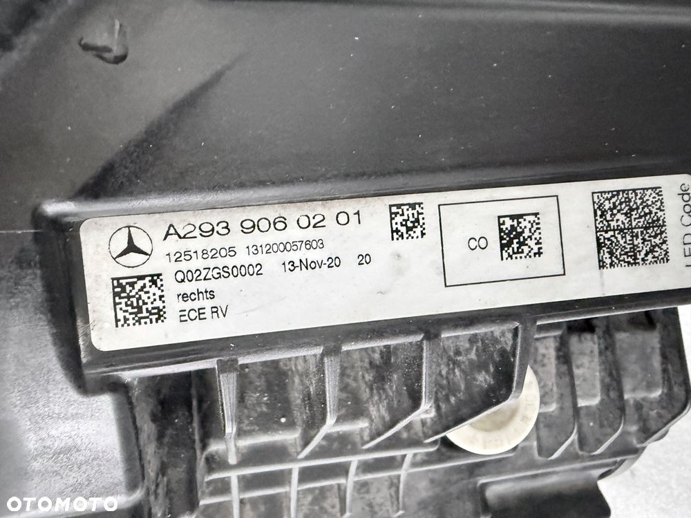 Lampa przednia prawa Mercedes-Benz EQC A293 W293 A2939060201 - 4