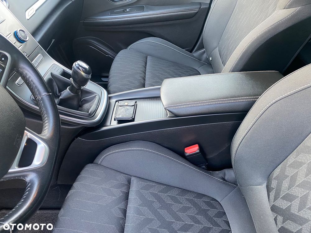 Renault Scenic BLUE dCi 120 LIMITED - 22