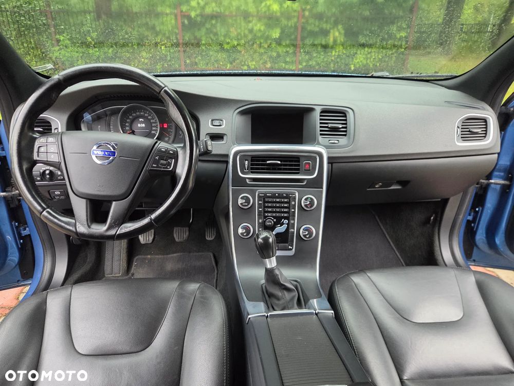 Volvo V60 D3 Momentum - 8