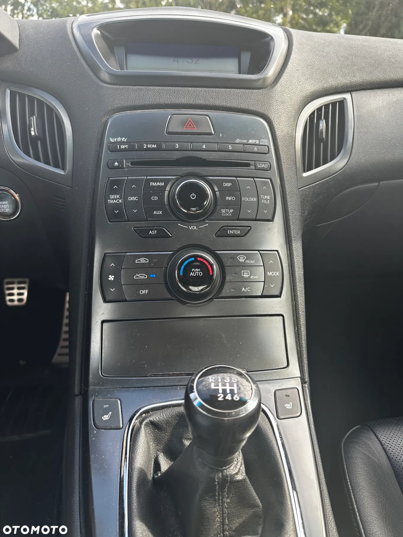 Hyundai Genesis Coupe - 17