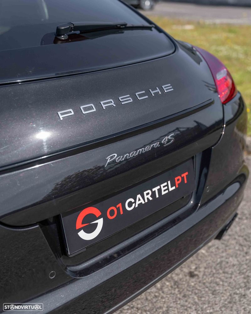 Porsche Panamera 4S PDK - 11