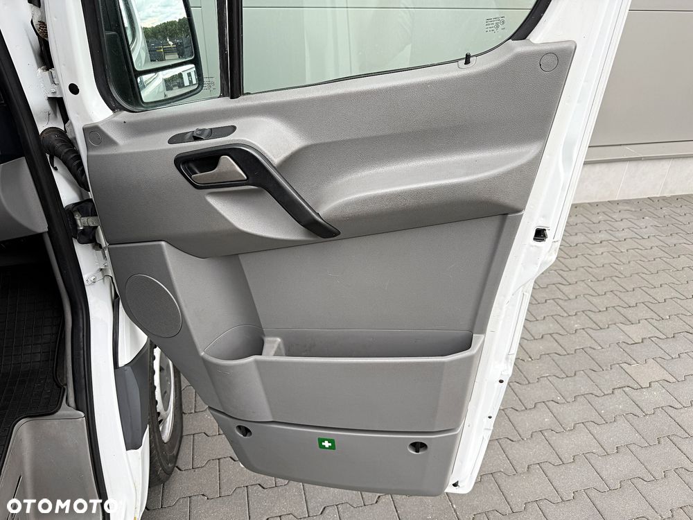 Mercedes-Benz Sprinter - 22