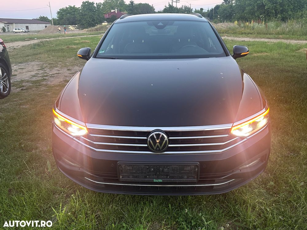 Volkswagen Passat 2.0 TDI SCR DSG Business - 8