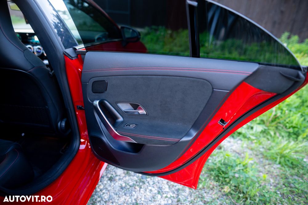 Mercedes-Benz CLA 250 4Matic 7G-DCT AMG Line - 14