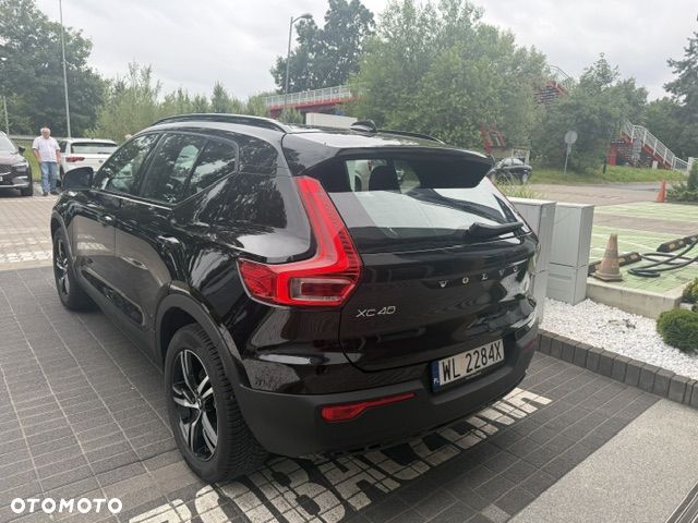 Volvo XC 40 B3 Plus Dark - 13
