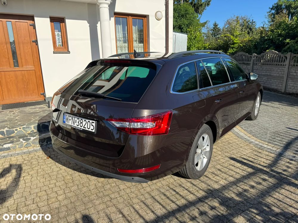 Skoda Superb 2.0 TDI Ambition - 3