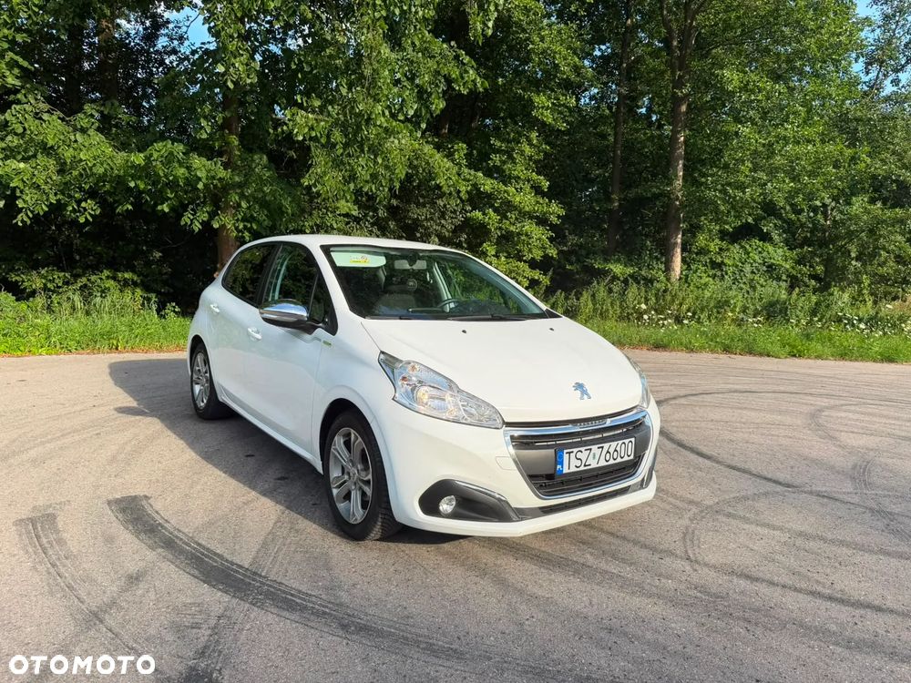 Peugeot 208 1.2 PureTech GPF Signature S&S - 9