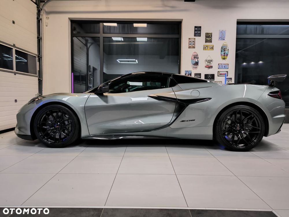 Chevrolet Corvette - 8