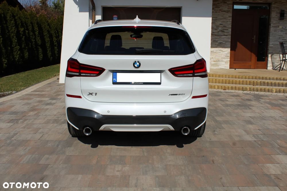 BMW X1 xDrive20i M Sport - 10