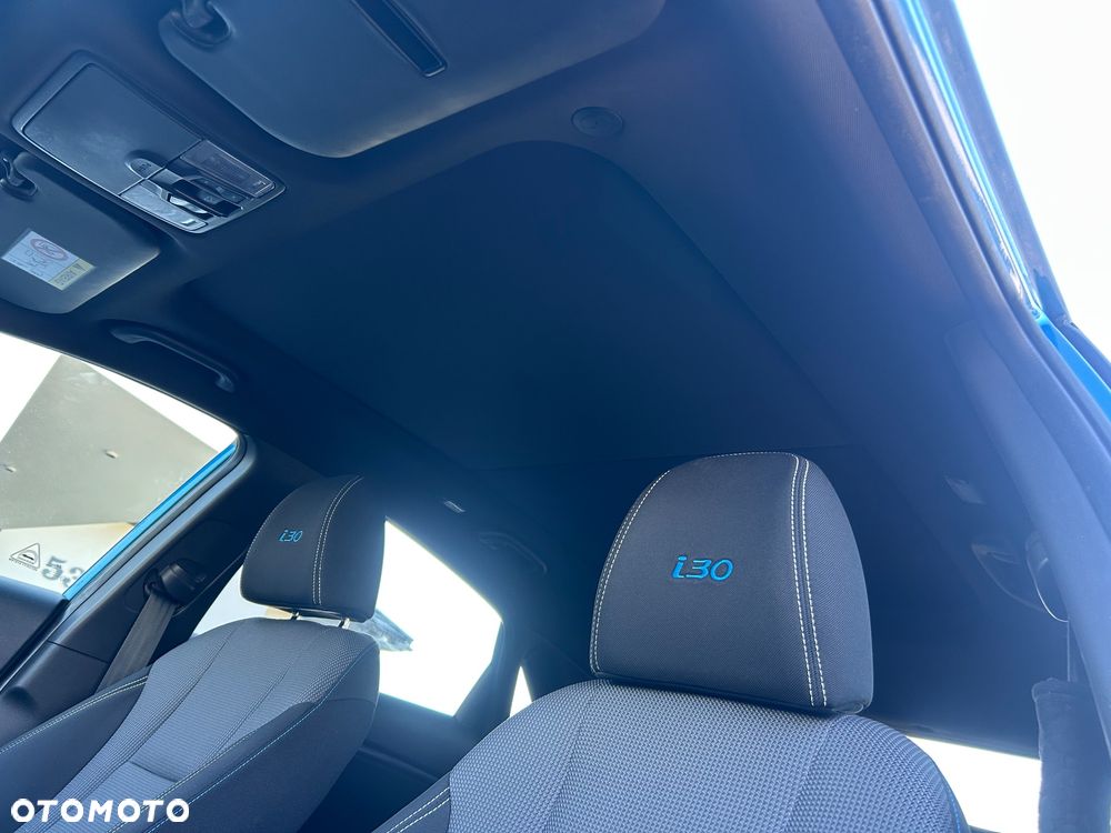 Hyundai i30 blue 1.6 GDI Passion - 14