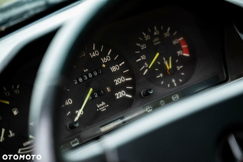 Mercedes-Benz W124 (1984-1993) - 11