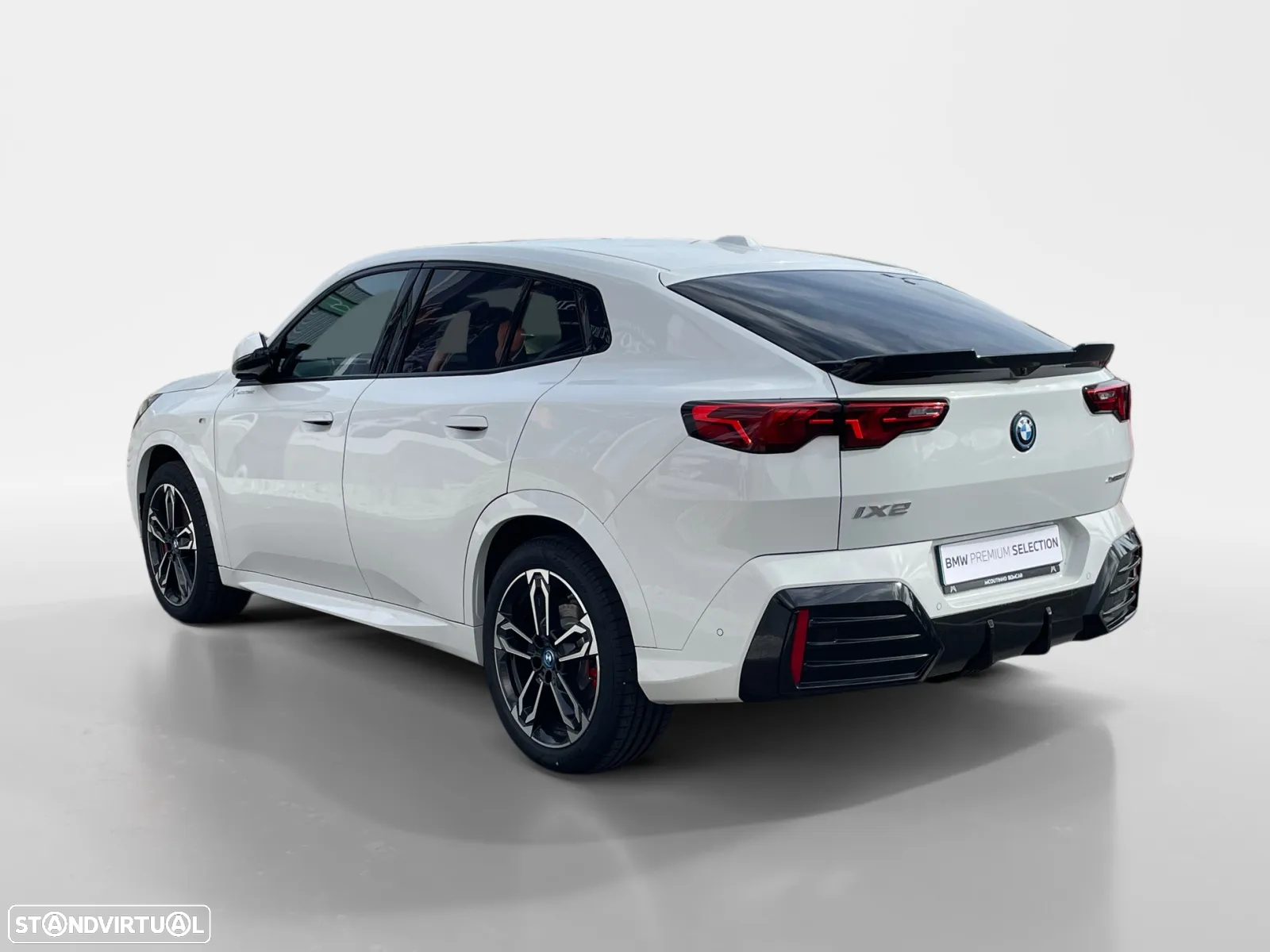 BMW iX2 xDrive30 Pack Desportivo M - 4