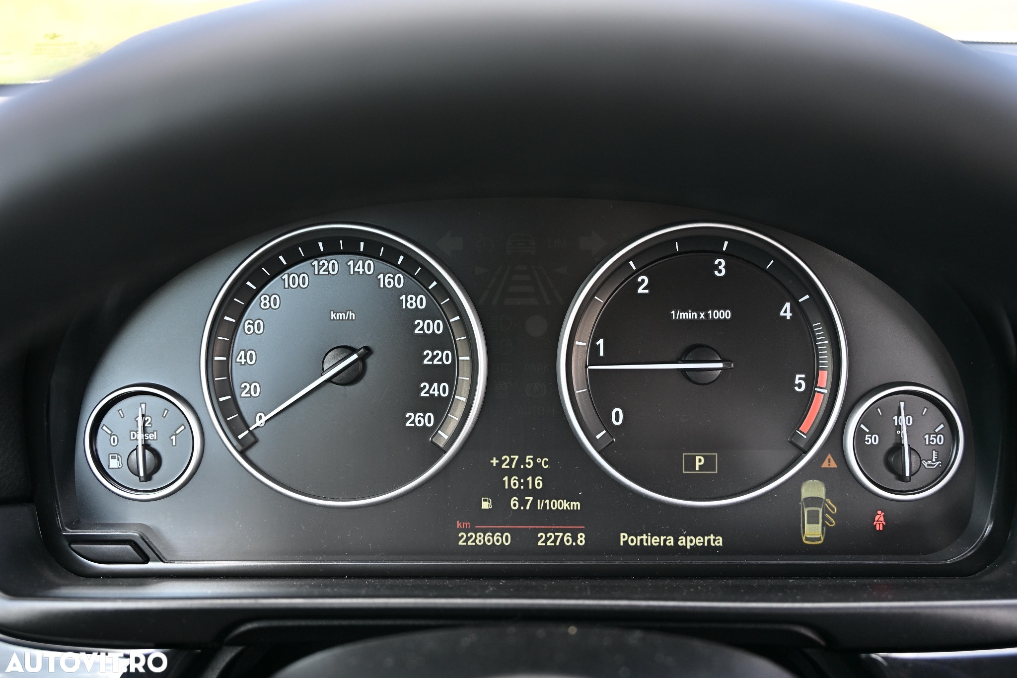 BMW Seria 5 520d - 27